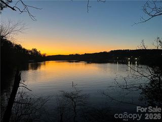 5768 Lake Pointe Drive 15, Granite Falls, NC 28630