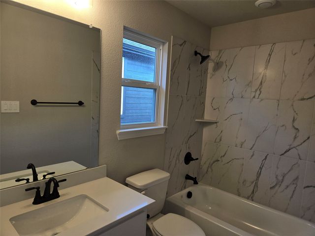 7225 Bayhill Lane, Rowlett, TX 75088