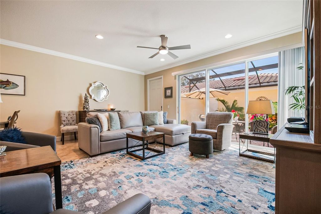 Image 4 of property listing at 12010 LORENZA LANE, Orlando, FL 32827