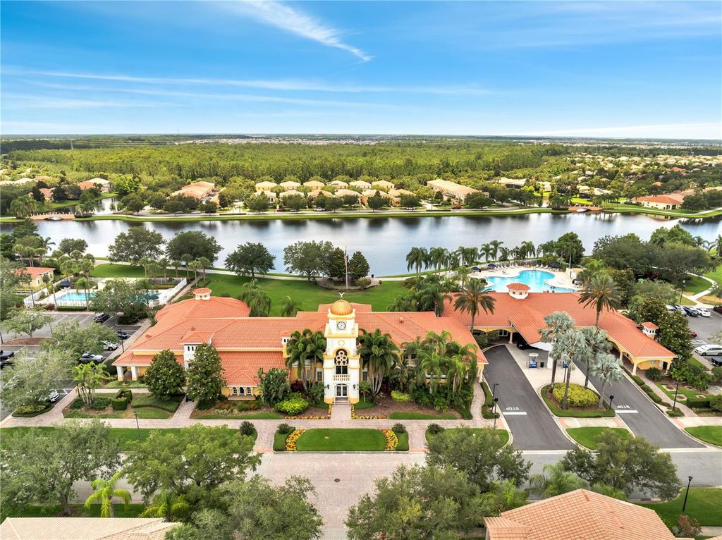 Image 46 of property listing at 12010 LORENZA LANE, Orlando, FL 32827