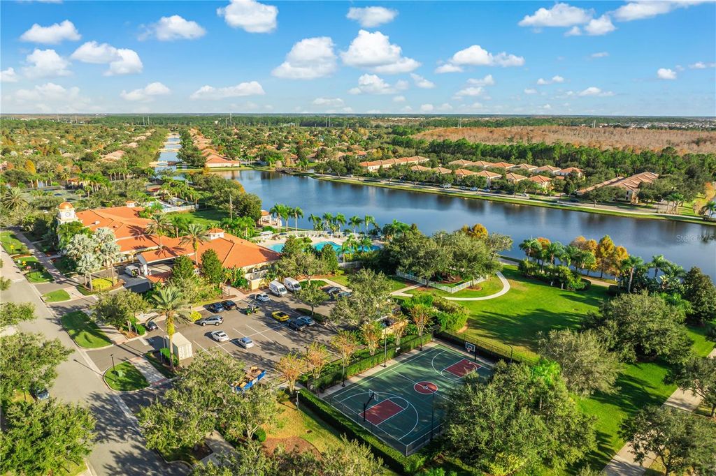 Image 64 of property listing at 12010 LORENZA LANE, Orlando, FL 32827