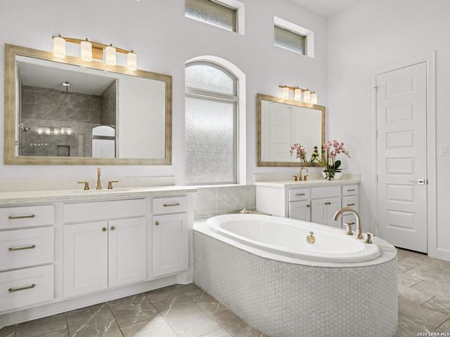 1216 Deerfoot Circle, New Braunfels, TX 78132