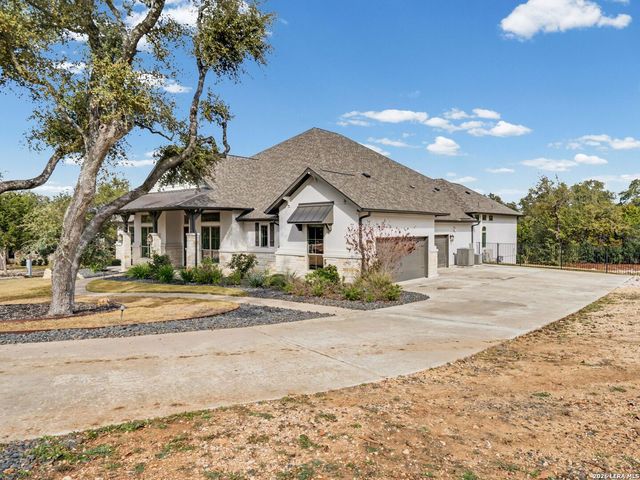 1216 Deerfoot Circle, New Braunfels, TX 78132