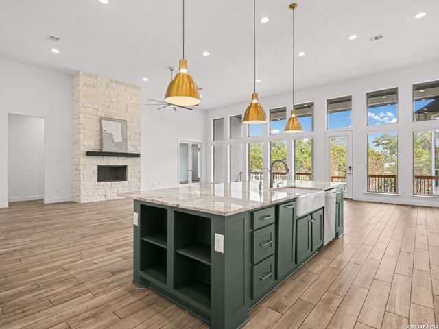 1216 Deerfoot Circle, New Braunfels, TX 78132