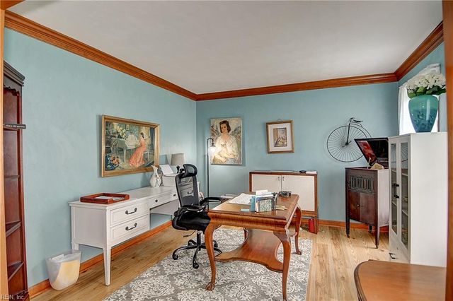 1937 Grey Friars CHSE, Virginia Beach, VA 23456