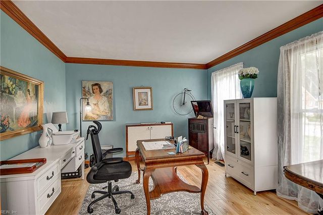 1937 Grey Friars CHSE, Virginia Beach, VA 23456