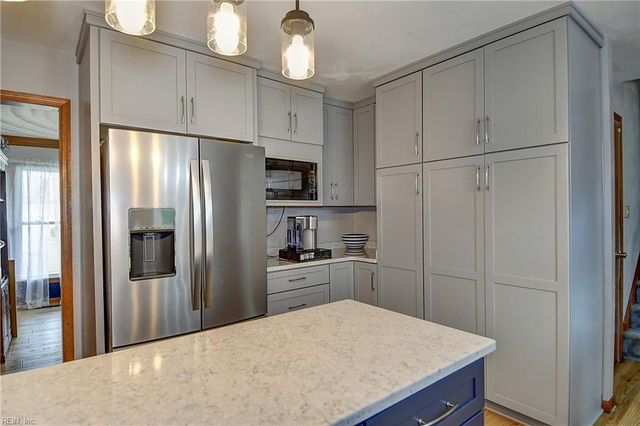1937 Grey Friars CHSE, Virginia Beach, VA 23456