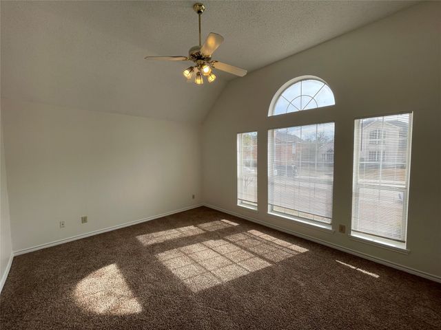 809 Windy Meadow Drive, Desoto, TX 75115