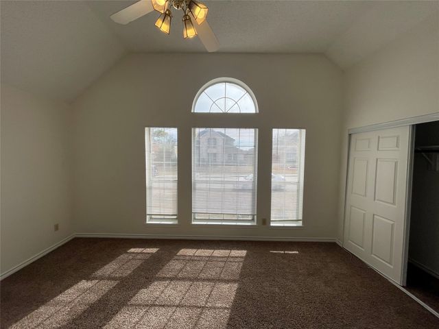 809 Windy Meadow Drive, Desoto, TX 75115