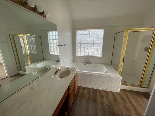 809 Windy Meadow Drive, Desoto, TX 75115