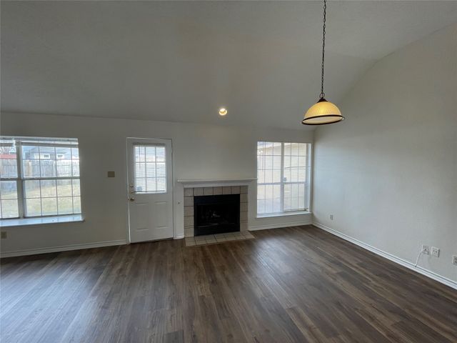 809 Windy Meadow Drive, Desoto, TX 75115