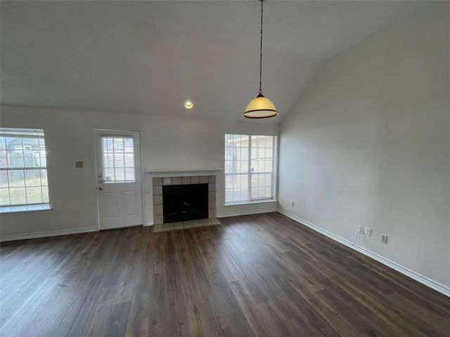 809 Windy Meadow Drive, Desoto, TX 75115