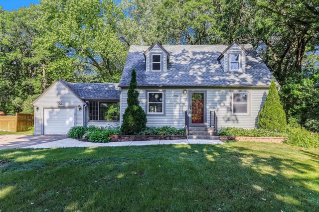 7866 Eastwood Road, Mounds View, MN 55112