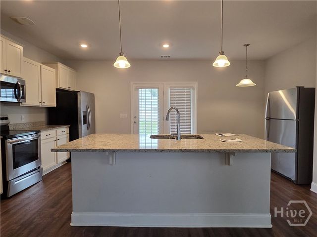 19 Sago Palm Way, Bloomingdale, GA 31302