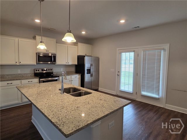 19 Sago Palm Way, Bloomingdale, GA 31302