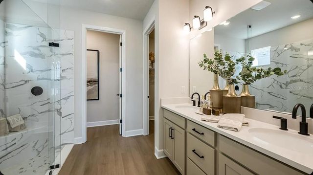 19305 LOCHSIDE LANE, Mount Dora, FL 32757