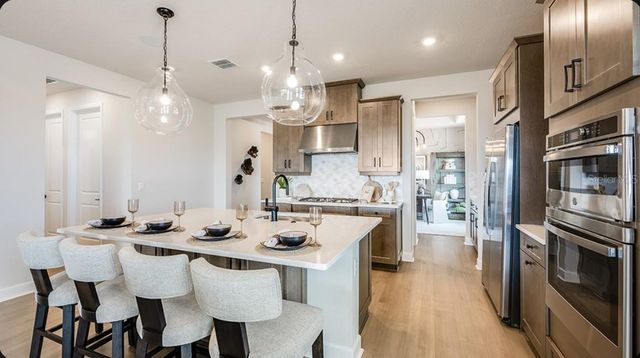 19305 LOCHSIDE LANE, Mount Dora, FL 32757
