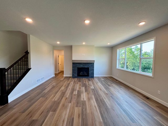 920 Kepler Avenue NE, Hanover, MN 55341
