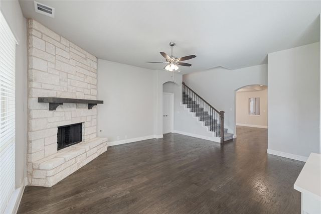 1008 Superbloom Avenue, Justin, TX 76247