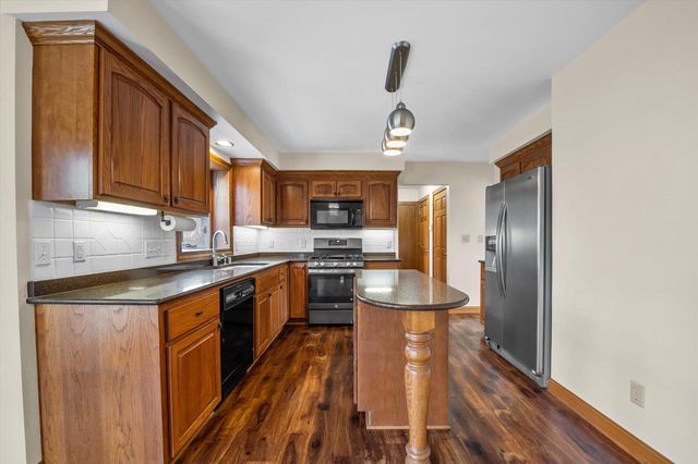 3256 Evergreen COURT, Richfield, WI 53076