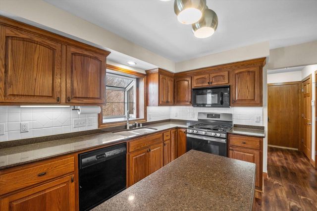 3256 Evergreen COURT, Richfield, WI 53076