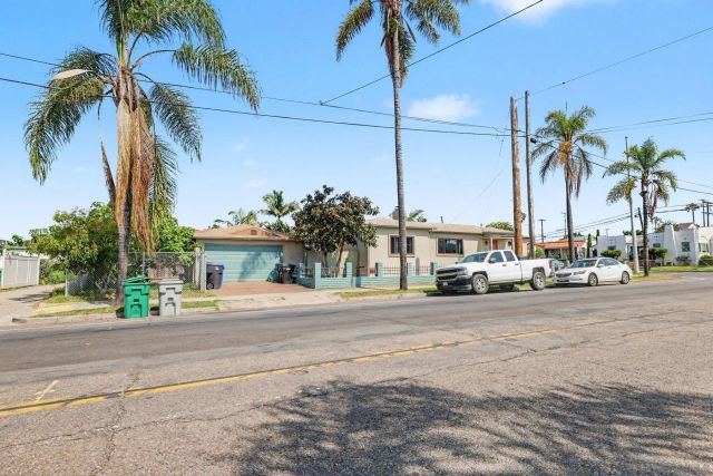 3994 Division St, San Diego, CA 92113