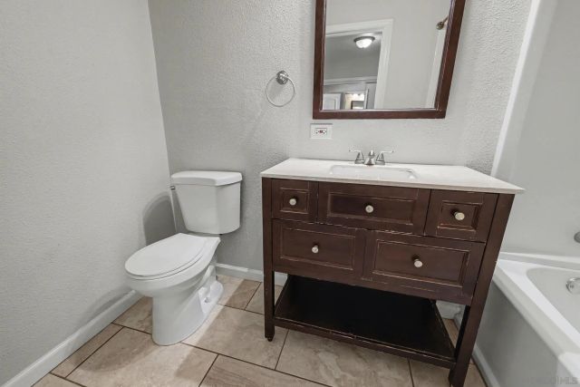 3994 Division St, San Diego, CA 92113