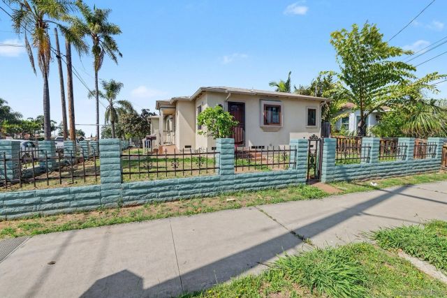 3994 Division St, San Diego, CA 92113