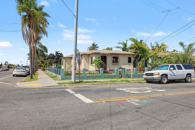 3994 Division St, San Diego, CA 92113