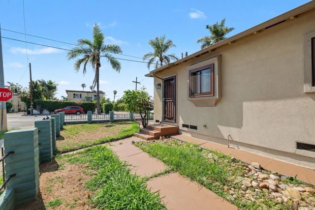 3994 Division St, San Diego, CA 92113