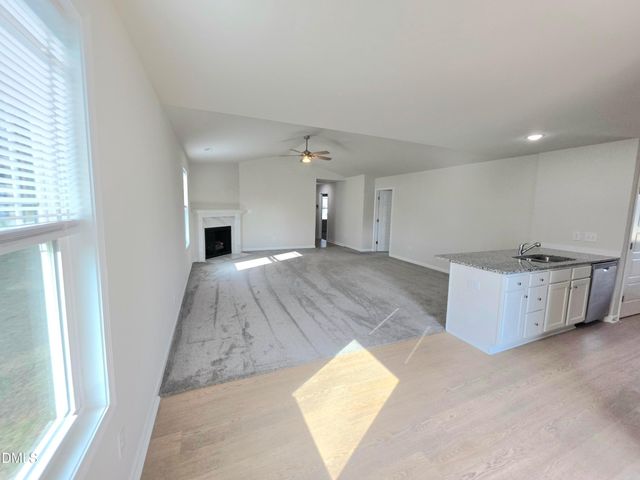 139 W Allen Street, Four Oaks, NC 27524