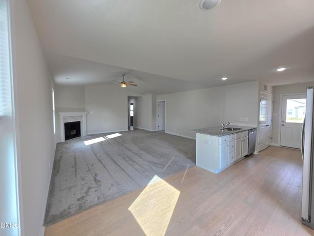 139 W Allen Street, Four Oaks, NC 27524