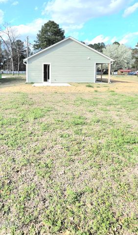 139 W Allen Street, Four Oaks, NC 27524