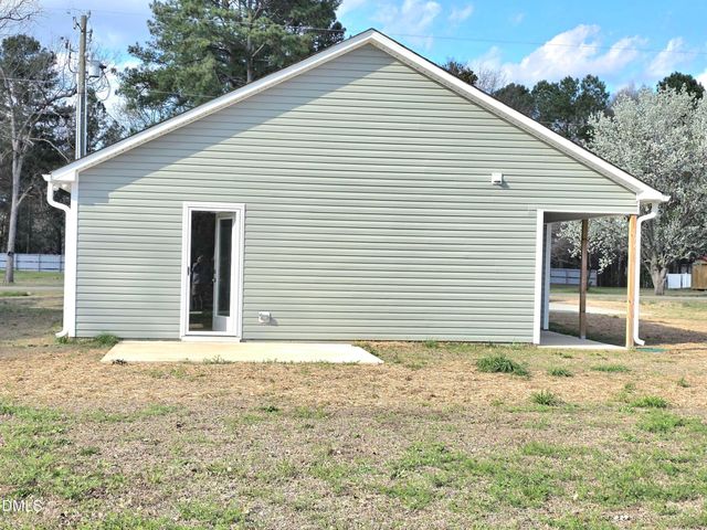 139 W Allen Street, Four Oaks, NC 27524