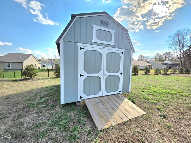 139 W Allen Street, Four Oaks, NC 27524