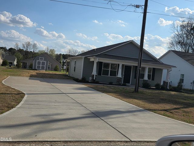 139 W Allen Street, Four Oaks, NC 27524