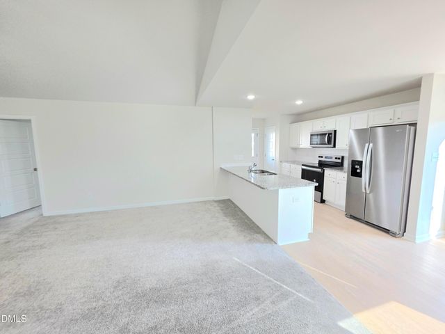 139 W Allen Street, Four Oaks, NC 27524