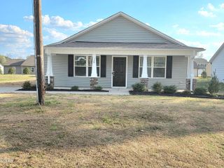 139 W Allen Street, Four Oaks, NC 27524