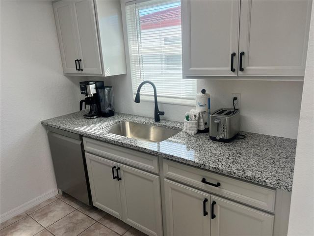 6154 MIDNIGHT PASS ROAD B03, Sarasota, FL 34242