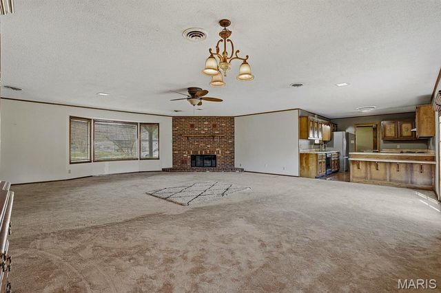 104 S Everett Street, Kennett, MO 63857