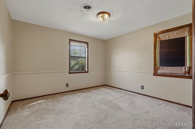 104 S Everett Street, Kennett, MO 63857