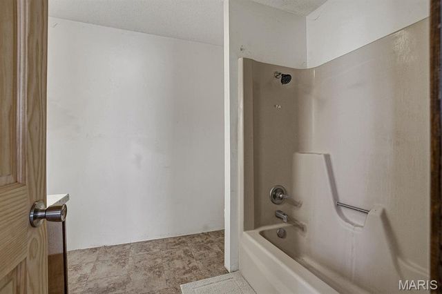 104 S Everett Street, Kennett, MO 63857