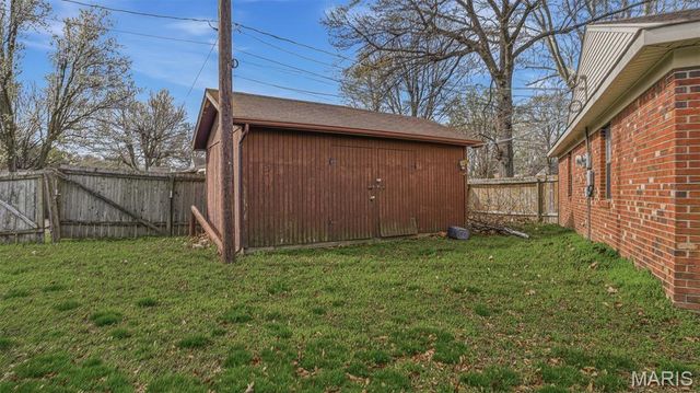 104 S Everett Street, Kennett, MO 63857