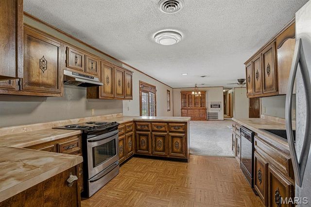 104 S Everett Street, Kennett, MO 63857