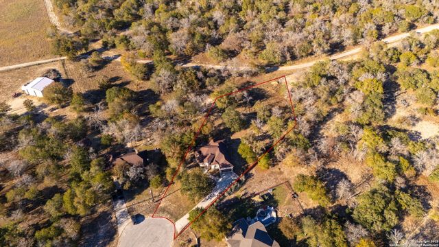 105 Saddle Up Circle, La Vernia, TX 78121