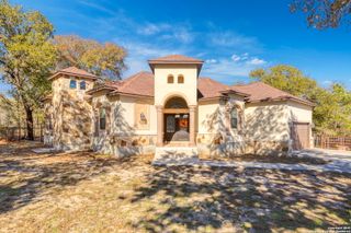 105 Saddle Up Circle, La Vernia, TX 78121