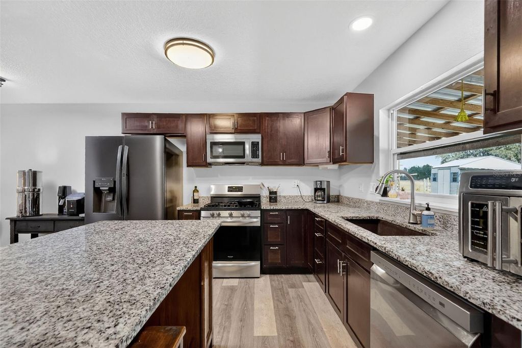 Image 16 of property listing at 4533 SW 37TH TERRACE, Bushnell, FL 33513