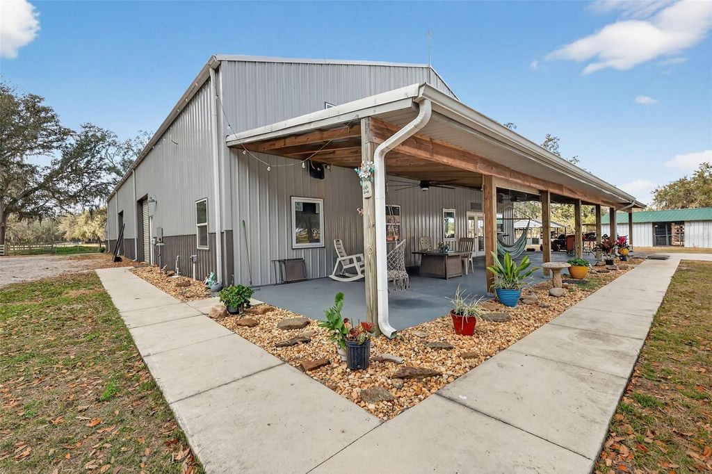 Image 3 of property listing at 4533 SW 37TH TERRACE, Bushnell, FL 33513