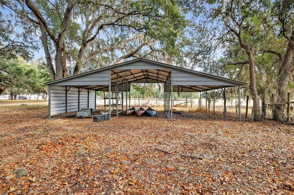 Image 6 of property listing at 4533 SW 37TH TERRACE, Bushnell, FL 33513