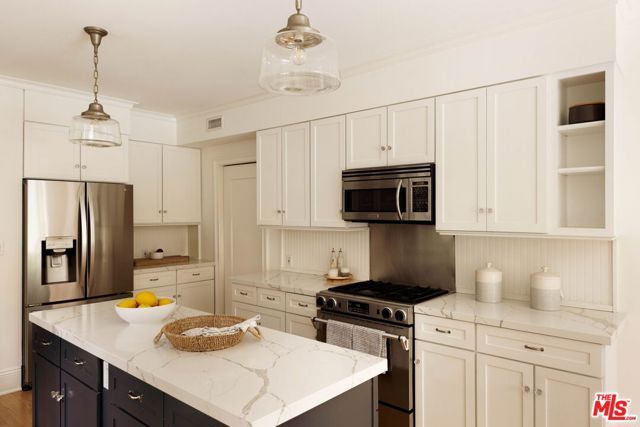 1409 N Genesee Avenue, Los Angeles, CA 90046